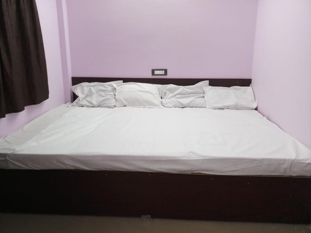 蒂鲁帕蒂 Sri Kousthubham Residency酒店 外观 照片